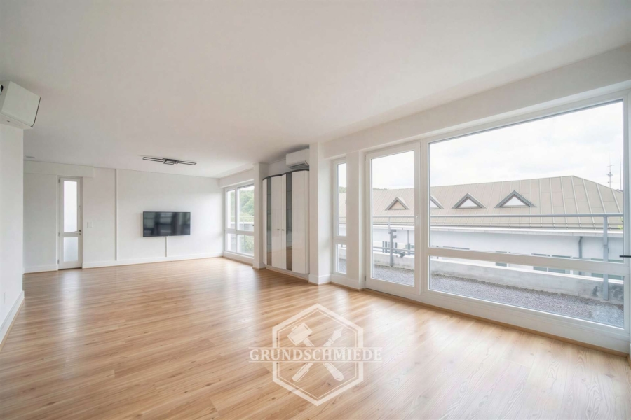 Modernes Wohnhighlight mit XXL-Terrasse